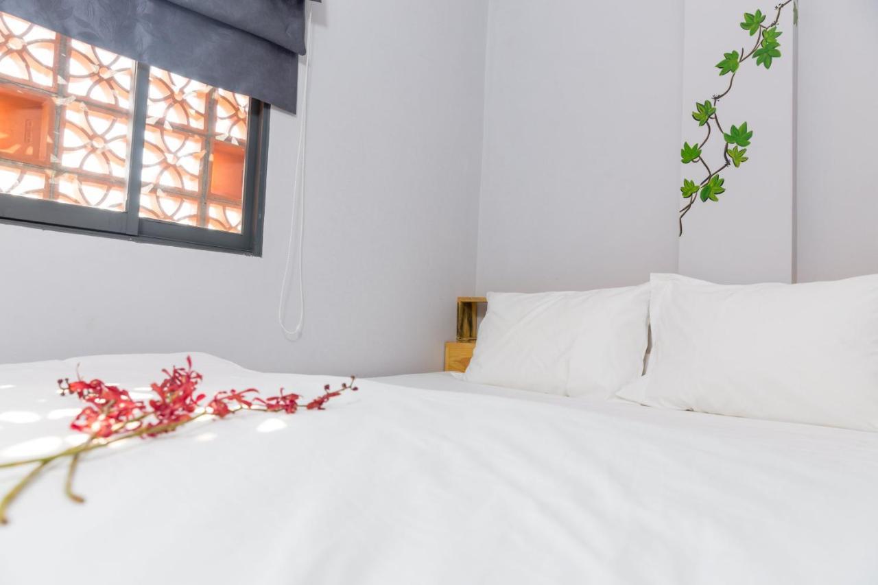 Tuti Hostel Дананг Екстер'єр фото