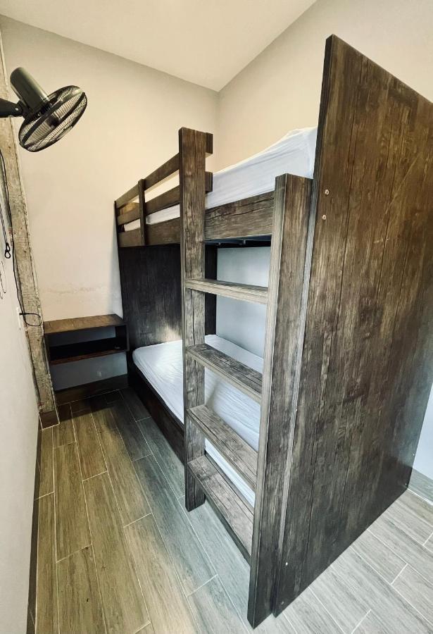 Tuti Hostel Дананг Екстер'єр фото